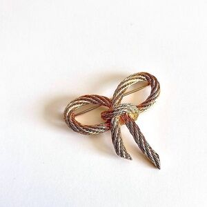 DIOR Vintage Roped Bow Brooch Gold